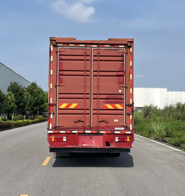 乘龍牌LZ5181XYKH5AC101翼開啟廂式貨車公告圖片