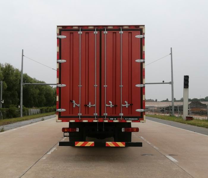 解放牌CA5180XXYP62L4BEVA5純電動(dòng)廂式貨車公告圖片