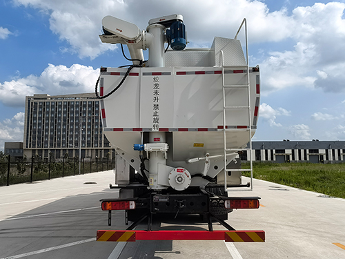 歐曼牌BJ5311ZSLEVGRF-01純電動散裝飼料運輸車公告圖片