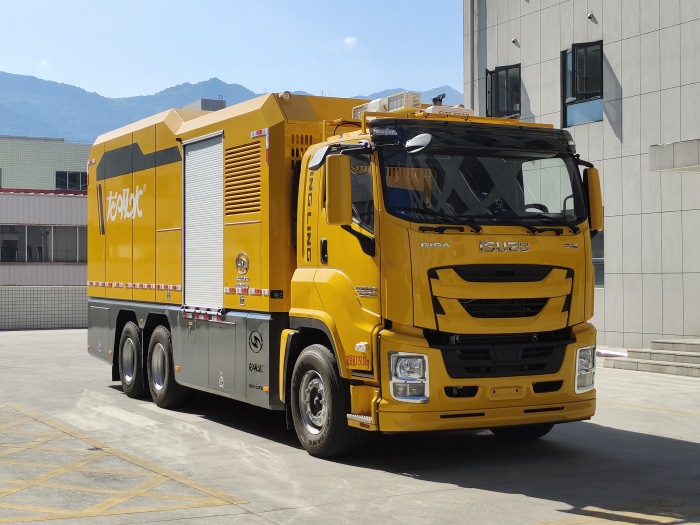 龍吸水牌FLG5220TPS158Q大流量排水搶險(xiǎn)車公告圖片