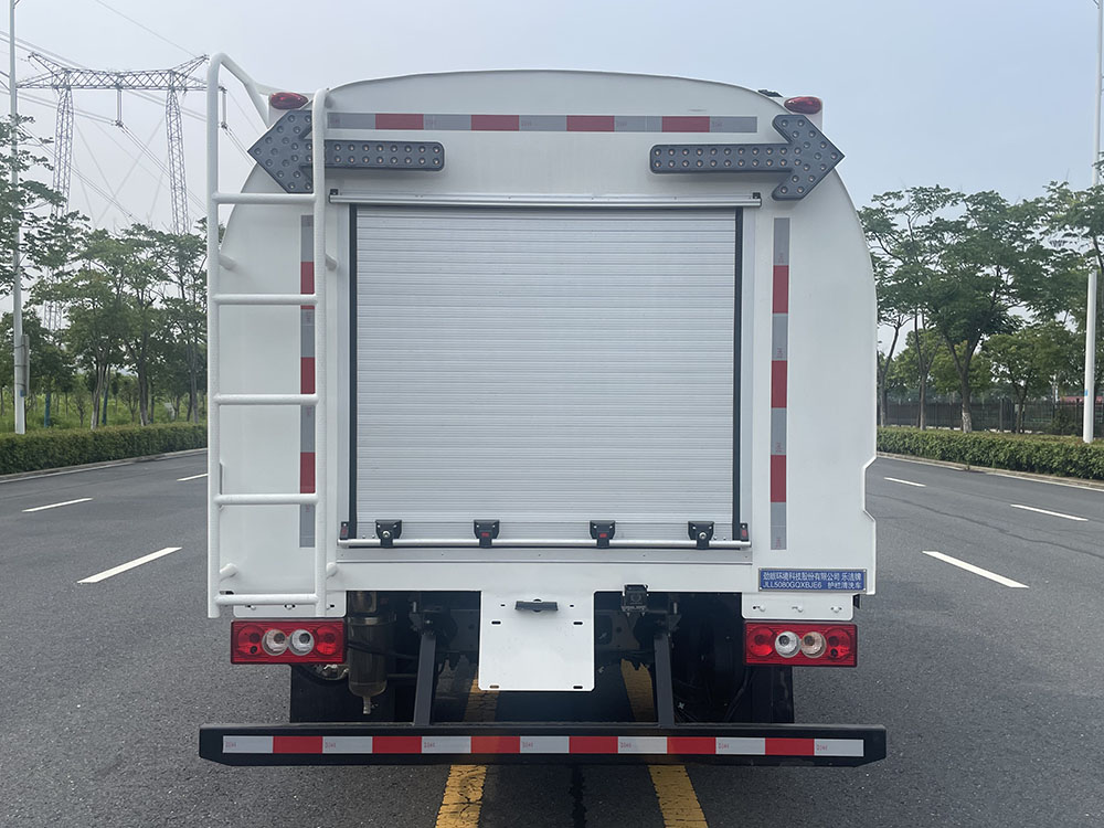 樂潔牌JLL5080GQXBJE6護(hù)欄清洗車公告圖片