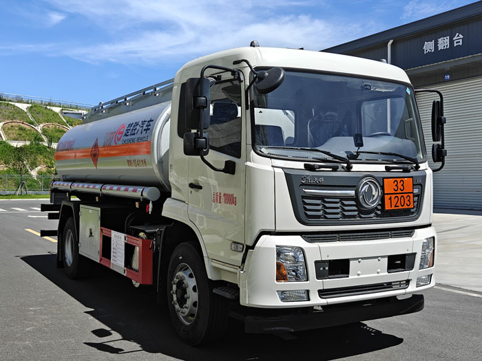 楚勝牌CSC5181GJYD6A加油車