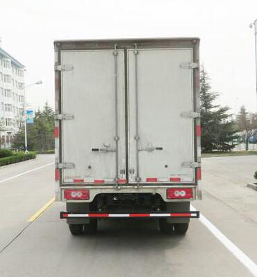 福田牌BJ5108XXYEJEA-AC1廂式運(yùn)輸車(chē)公告圖片