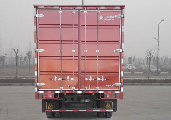 豪沃牌ZZ5087XXYH3315F183廂式運(yùn)輸車(chē)公告圖片