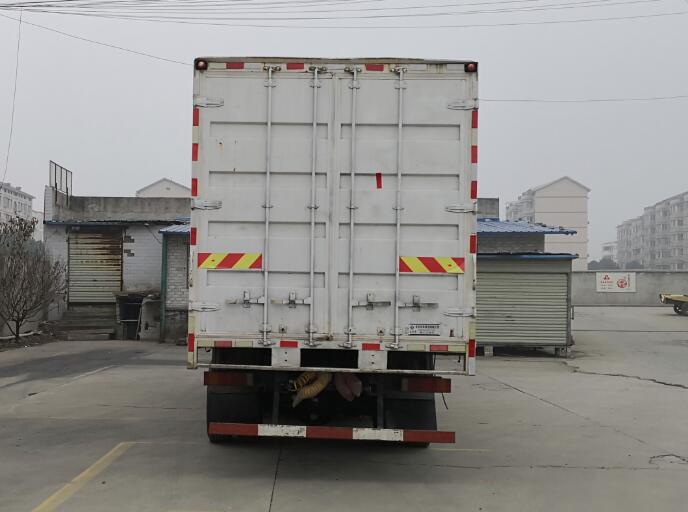 東風(fēng)牌EQ5200XXYL6D廂式運(yùn)輸車公告圖片