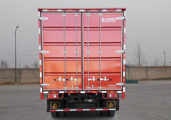 豪沃牌ZZ5117XXYH4215F1廂式運(yùn)輸車公告圖片