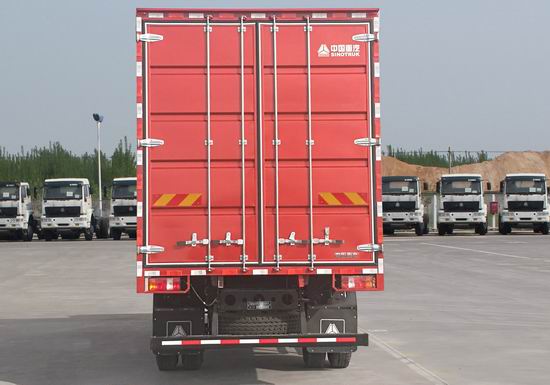 豪沃牌ZZ5167XXYH4515F1廂式運輸車公告圖片