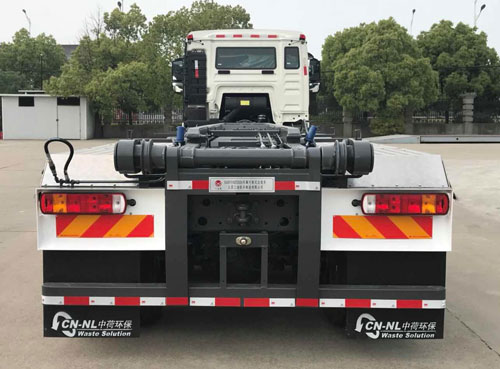 三迪牌SAD5310ZXXE6車(chē)廂可卸式垃圾車(chē)公告圖片