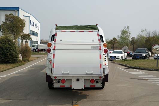 悅達(dá)牌YD5110ZYSQLE6壓縮式垃圾車公告圖片