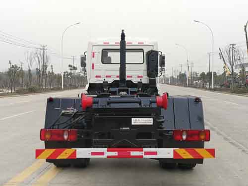 東風(fēng)天錦VR CSC5180ZXXD6車廂可卸式垃圾車公告圖片