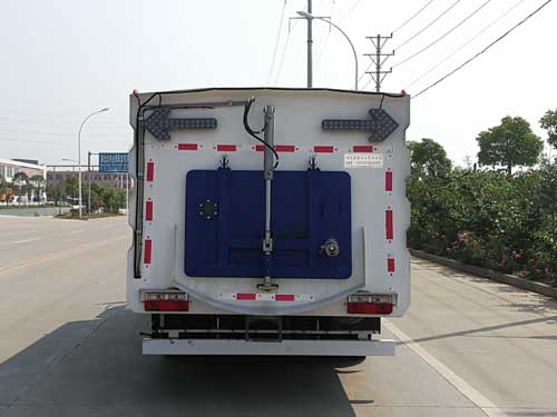 東風股份多利卡D7 CSC5125TXS6洗掃車公告圖片