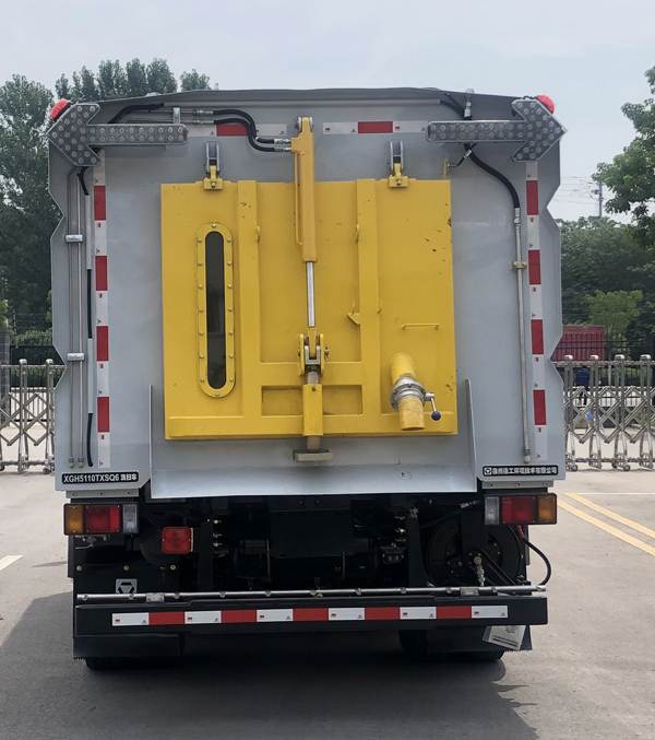 徐工牌XGH5110TXSQ6洗掃車公告圖片