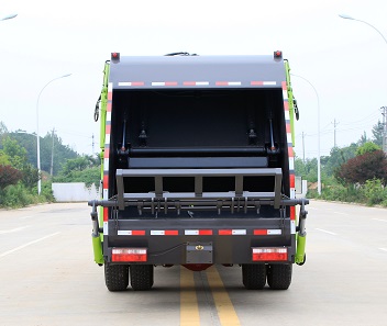 東風(fēng)股份多利卡D9 CLW5160ZYSKL6壓縮式垃圾車公告圖片