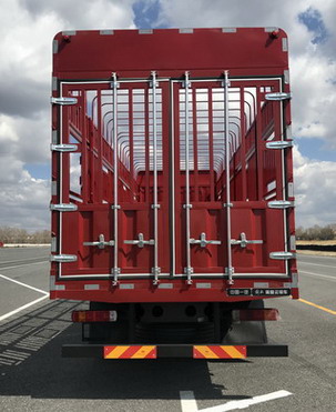 解放牌CA5310CCQP66K25L7T4E6畜禽運(yùn)輸車公告圖片