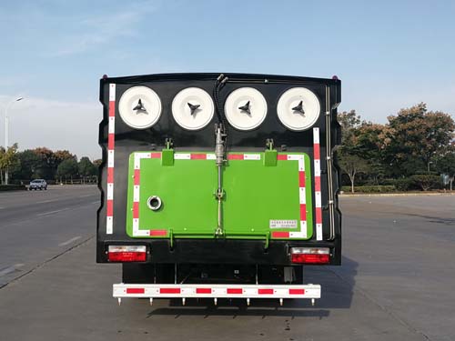 東風(fēng)股份多利卡D7 CSC5125TXC6吸塵車公告圖片