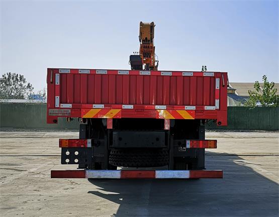 隨車起重運輸車圖片