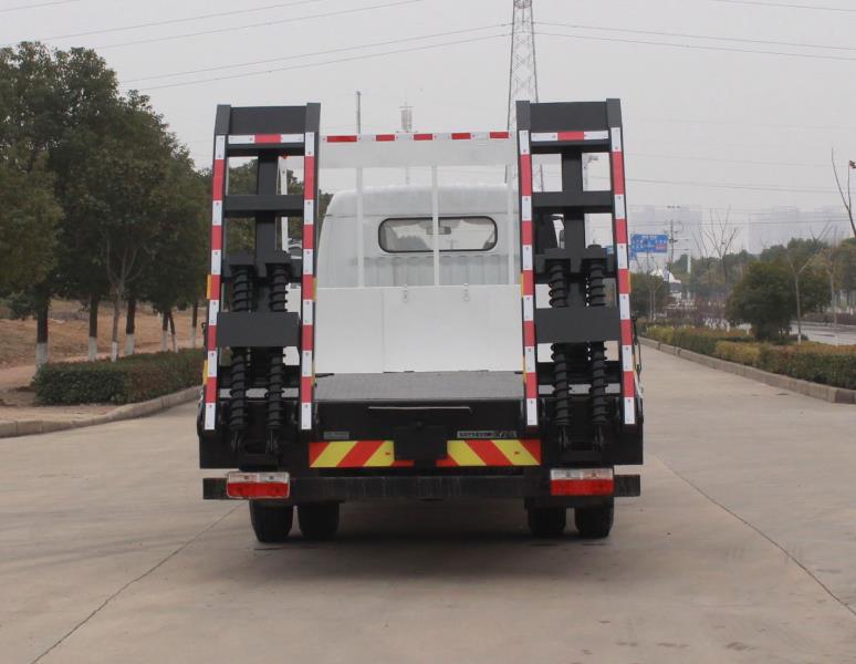 東風(fēng)牌EQ5145TPB8CDCAC平板運輸車公告圖片