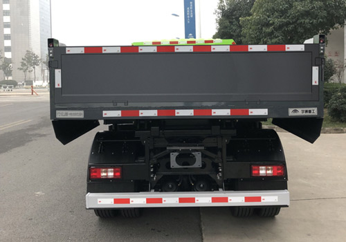 宇通牌YTZ5100ZLJD0BEV純電動(dòng)自卸式垃圾車(chē)公告圖片