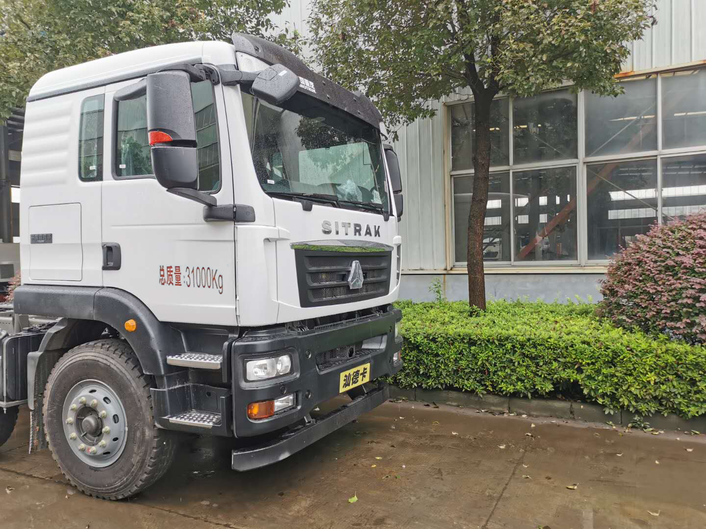 三聯(lián)牌YSY5311ZXXE6車廂可卸式垃圾車公告圖片