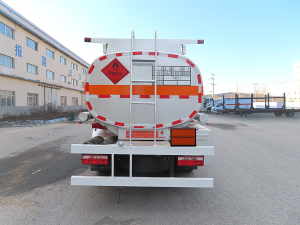 陸平機(jī)器牌LPC5120GJYE6加油車(chē)公告圖片