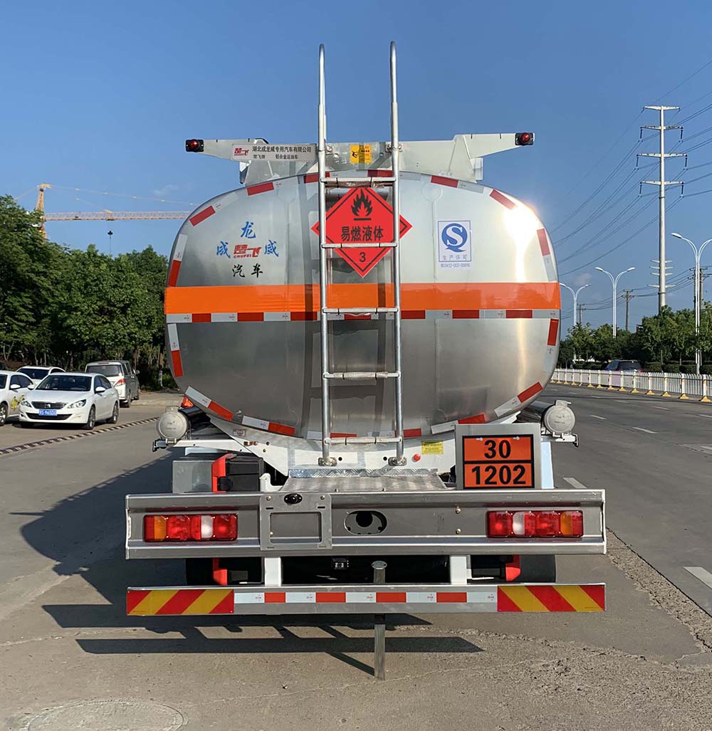 楚飛牌CLQ5320GYY6ZZA鋁合金運油車公告圖片