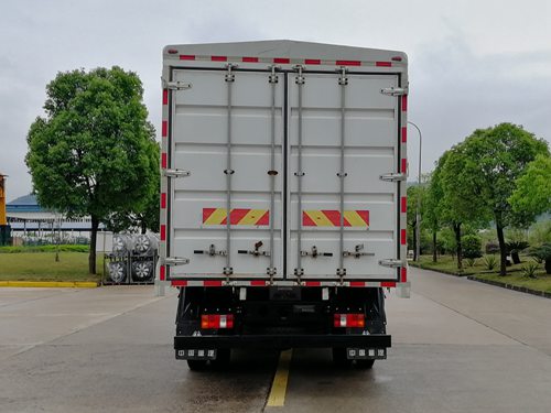 豪曼牌ZZ5148CCYG17FB0倉柵式運(yùn)輸車公告圖片