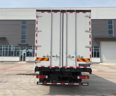 嶸野牌LRY5180CYL瓶裝飲料運(yùn)輸車(chē)公告圖片