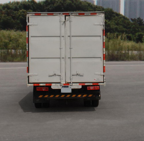 東風(fēng)牌EQ5040XXY6CDBAC廂式運(yùn)輸車公告圖片