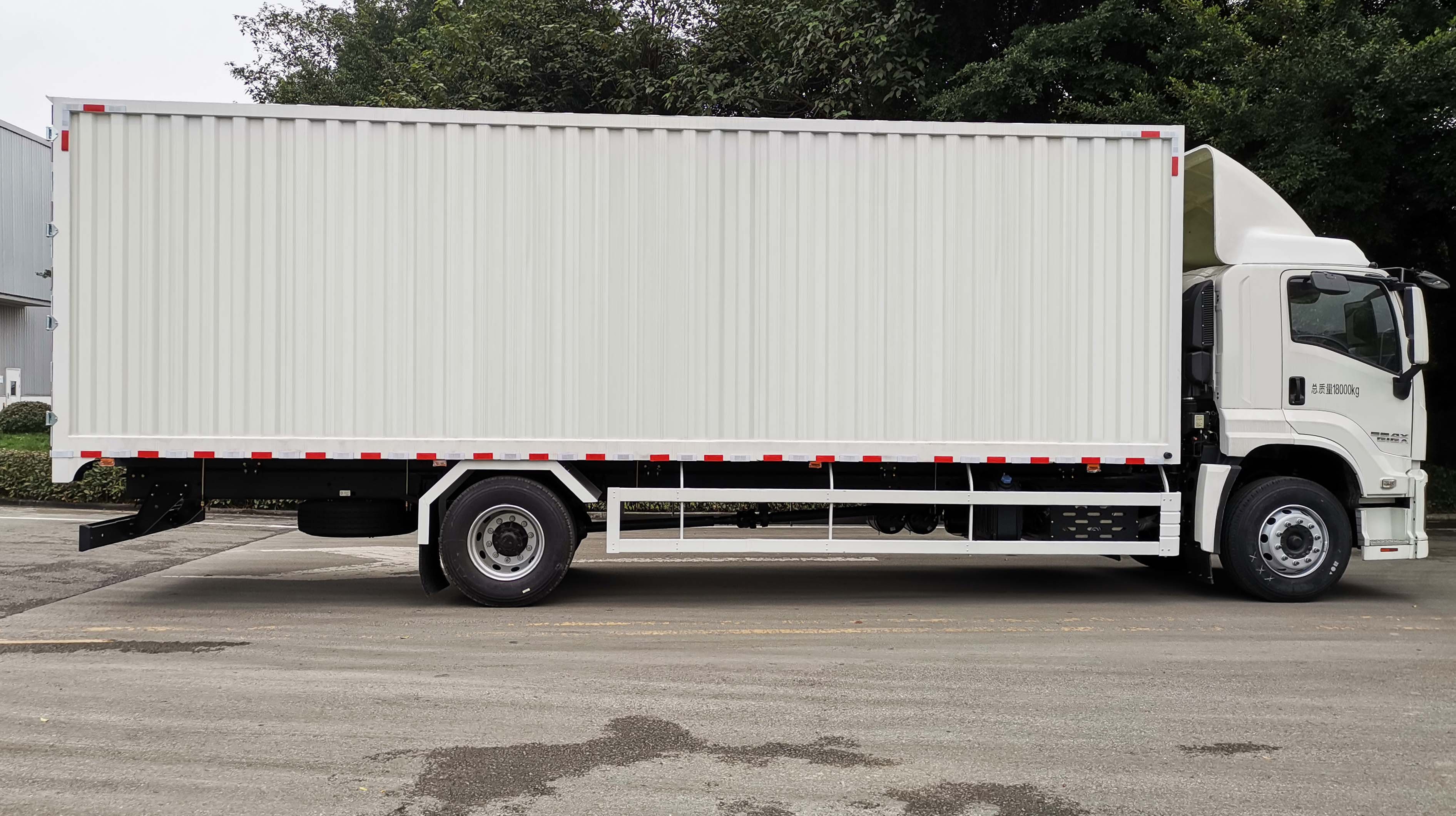 五十鈴牌QL5180XXYAJTH廂式運輸車公告圖片