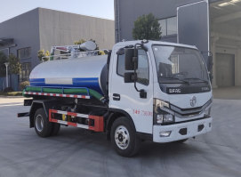 吸粪车