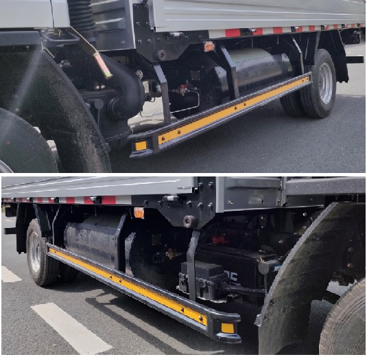 東風(fēng)牌EQ5031CCY3CNDFAC倉柵式運(yùn)輸車公告圖片