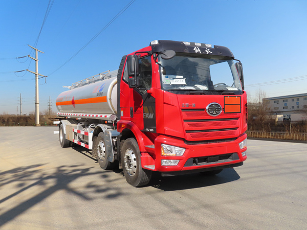 陸平機(jī)器牌LPC5264GYYC6鋁合金運(yùn)油車