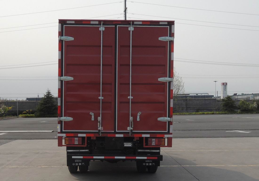 豪沃牌ZZ5047XXYF2813F144廂式運輸車公告圖片