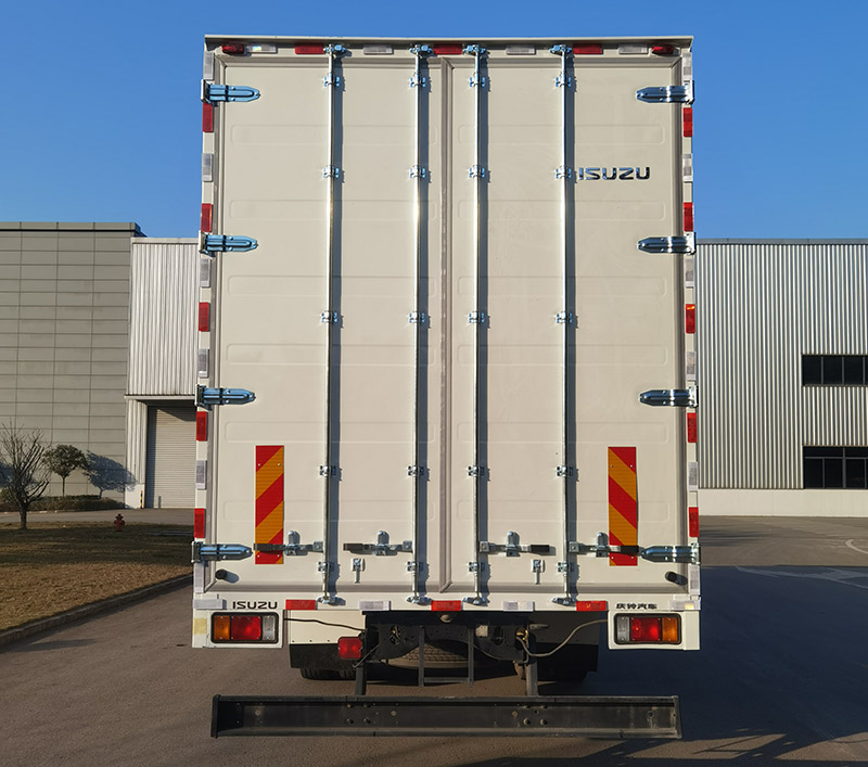 五十鈴牌QL5181XXYAJWH廂式運(yùn)輸車(chē)公告圖片