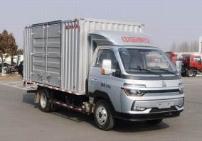 豪沃牌ZZ5047XXYC3111F142厢式运输车