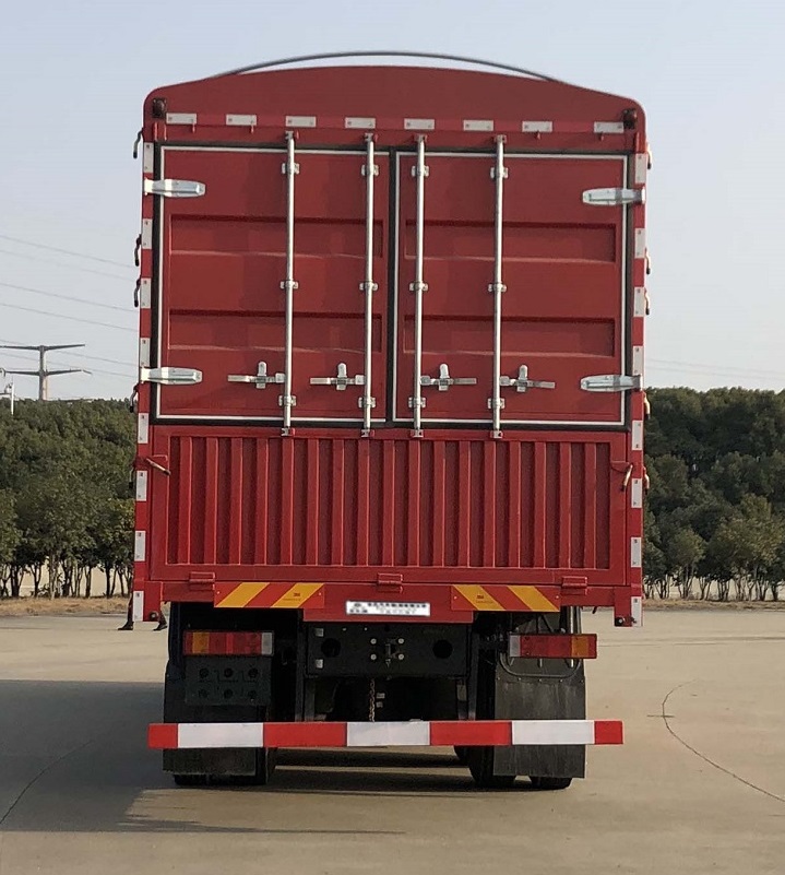 東風(fēng)牌EQ5326CCYL6D88倉柵式運(yùn)輸車公告圖片