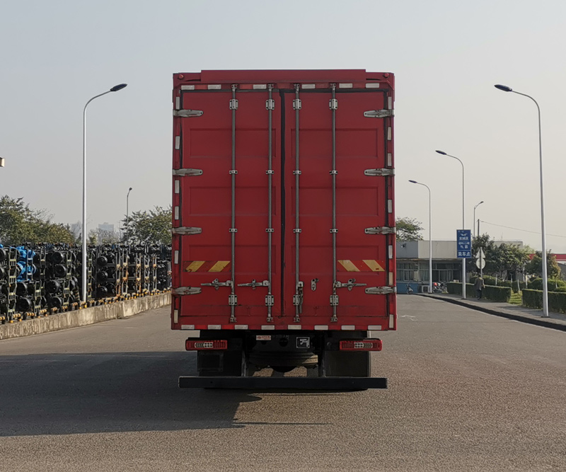 紅巖牌CQ5257XYKEY08523J翼開(kāi)啟廂式車公告圖片