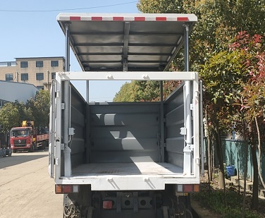 程力威牌CLW5070XTY6YJ密閉式桶裝垃圾車公告圖片