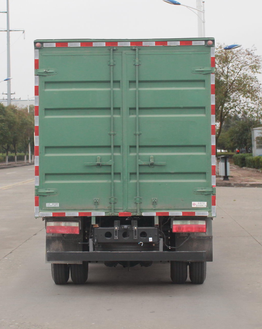 東風(fēng)牌EQ5044XXY3EDFAC廂式運(yùn)輸車公告圖片