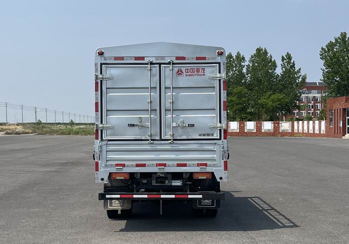 豪沃牌ZZ5047CCYF3112F144倉柵式運輸車公告圖片