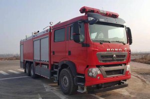 干粉泡沫联用消防车