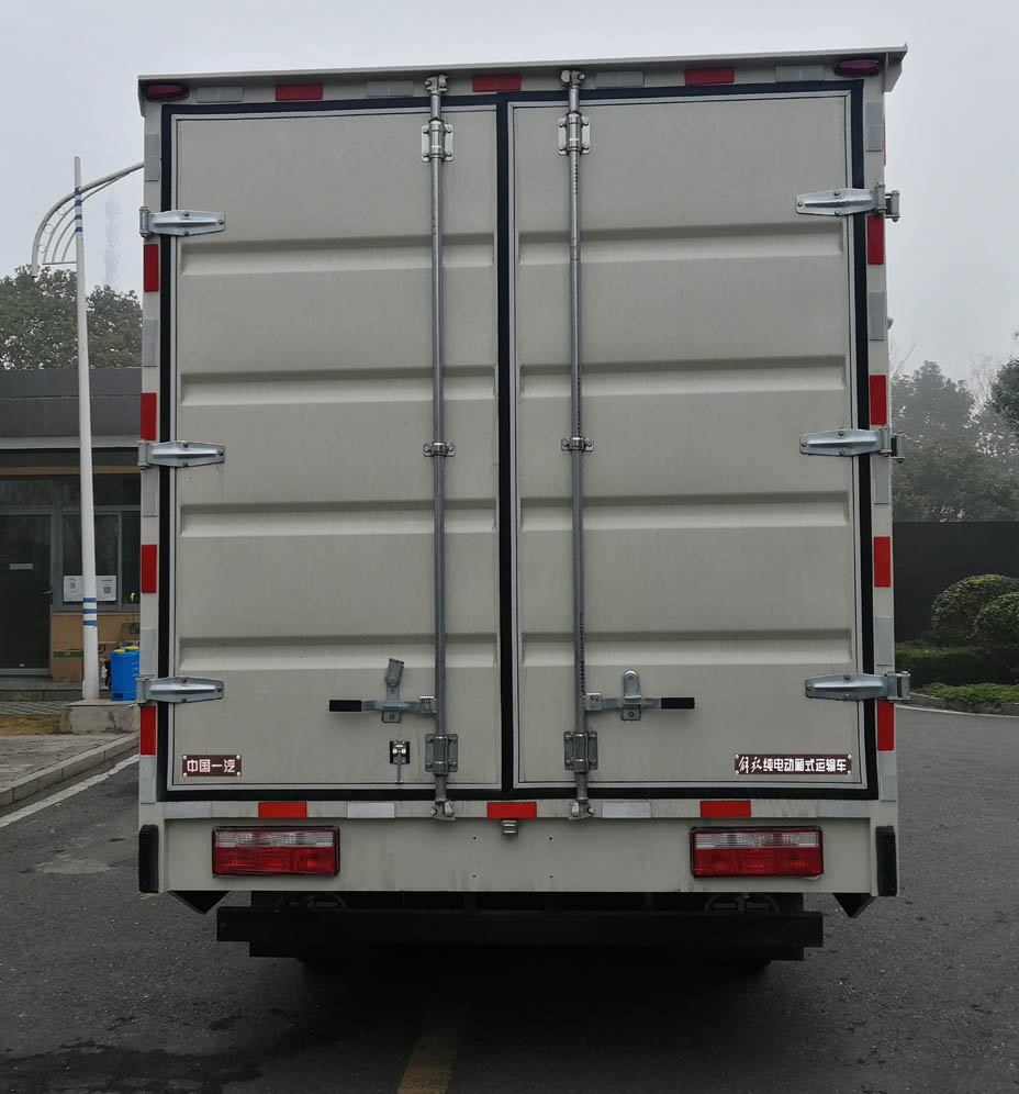 解放牌CA5040XXYP40L3BEVA84純電動(dòng)廂式運(yùn)輸車公告圖片