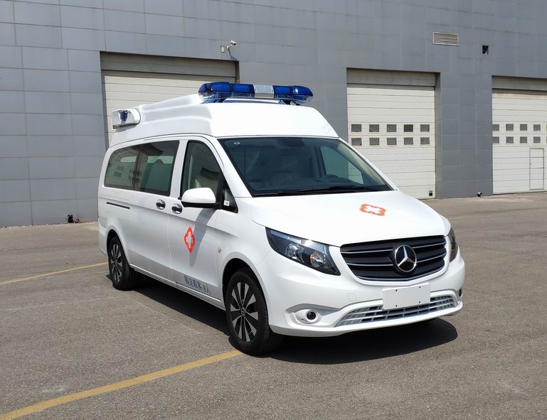 北鈴牌BBL5032XJHA2-1救護(hù)車(chē)