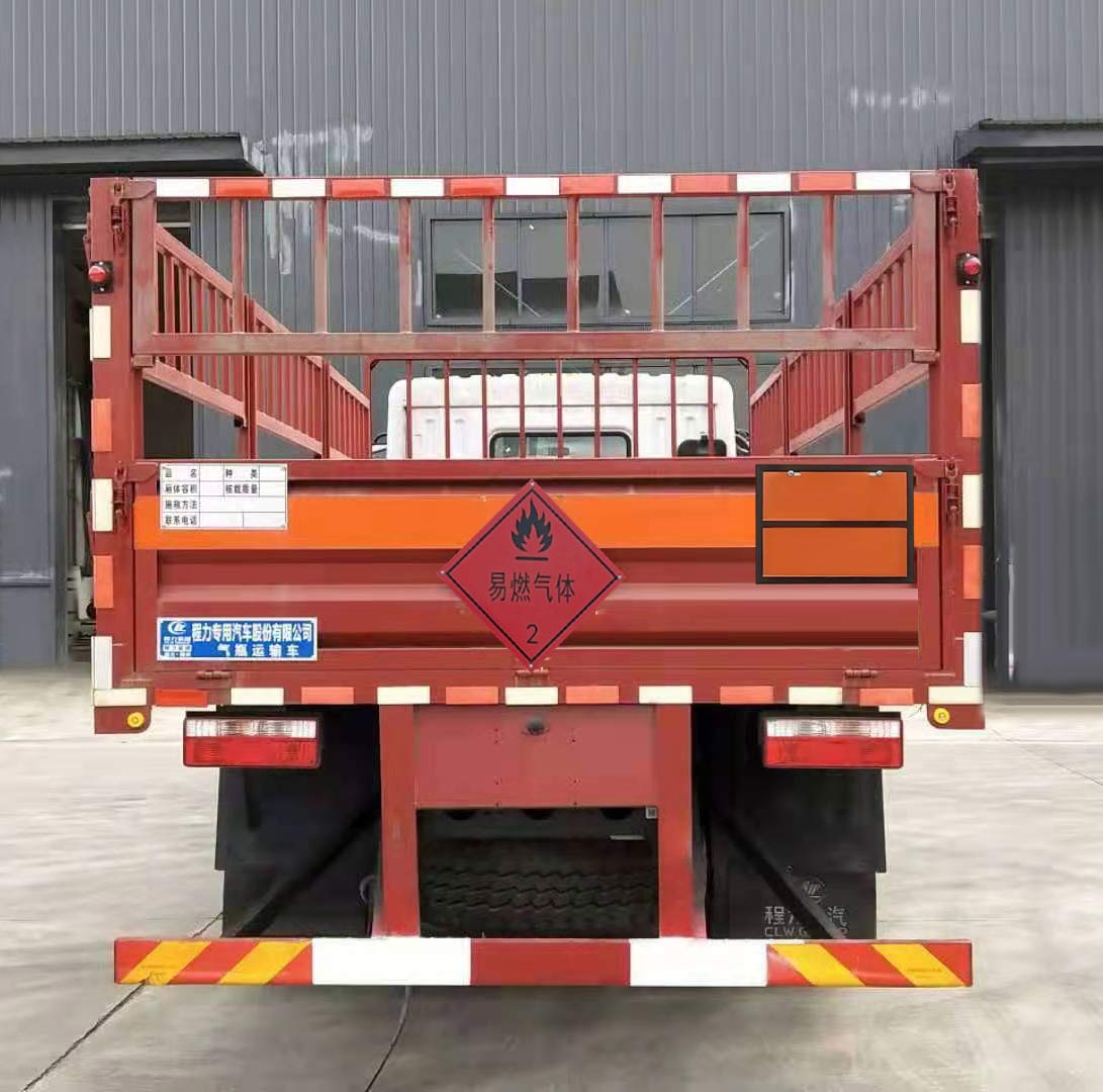 程力威牌CLW5180TQPE6氣瓶運(yùn)輸車公告圖片