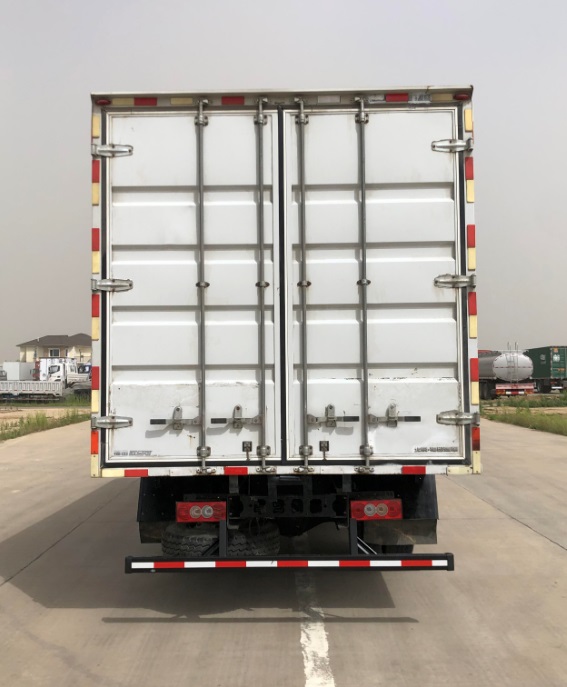 福田牌BJ5118XXY-FK廂式運輸車公告圖片