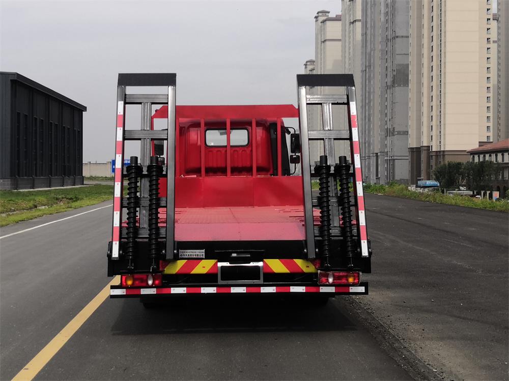 東風(fēng)牌EQ5140TPBGSZ6D平板運(yùn)輸車(chē)公告圖片
