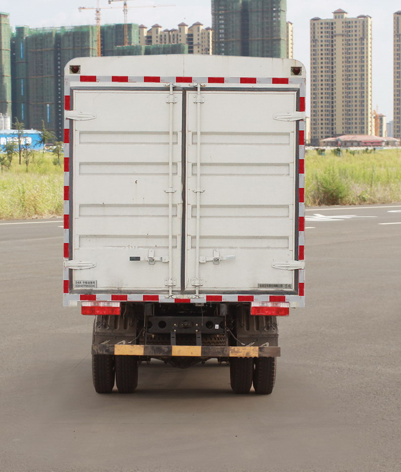 東風(fēng)牌EQ5075CCY3EDFAC倉(cāng)柵式運(yùn)輸車公告圖片