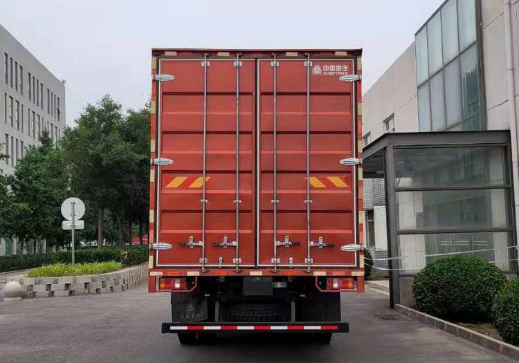 豪沃牌ZZ5167XXYH4515F1B廂式運輸車公告圖片