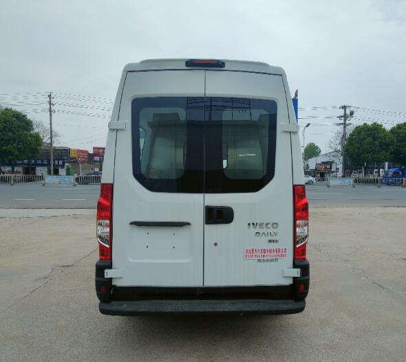 聚塵王牌HNY5048XBYN6殯儀車(chē)公告圖片