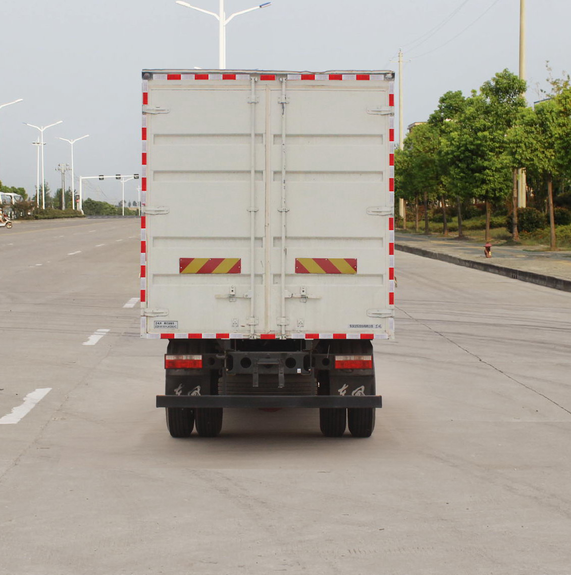 東風牌EQ5150XXYL9CDGAC廂式運輸車公告圖片